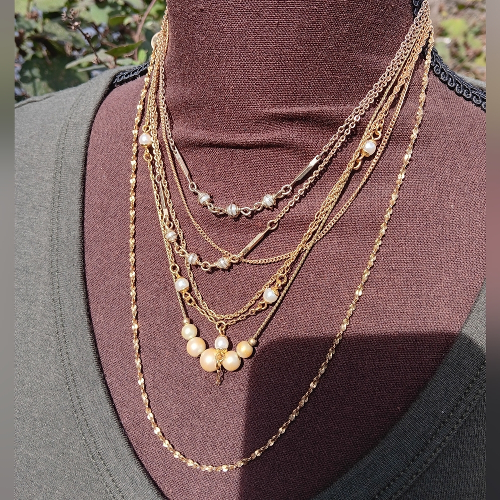Avon Gold Tone Pearl Necklace lot - Picture 3 of 6